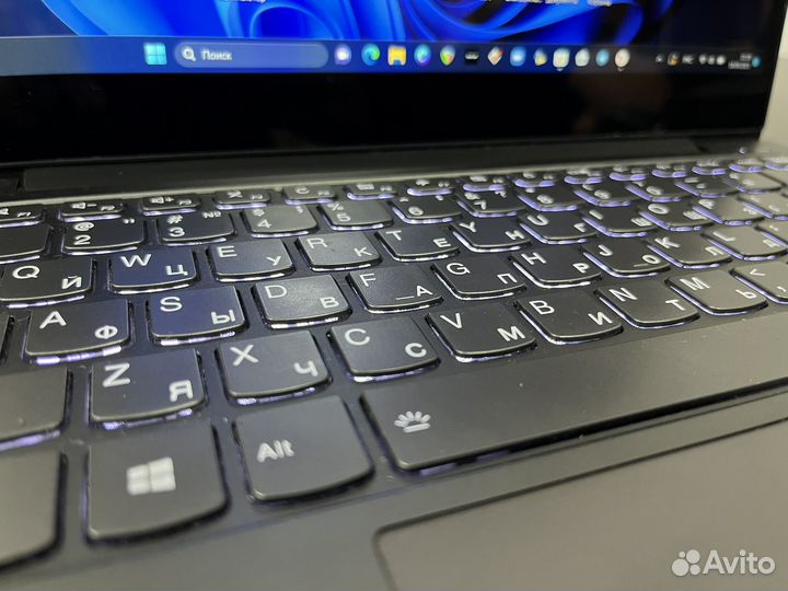 Ультрабук Lenovo