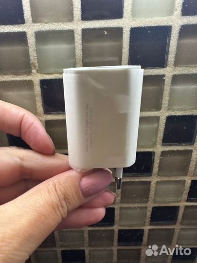 Адаптер для зарядки iPhone