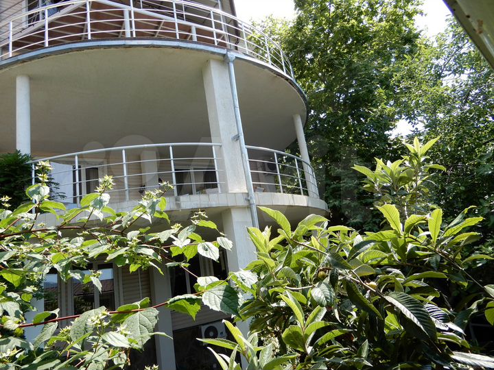 2-к. квартира, 120 м², 2/3 эт.