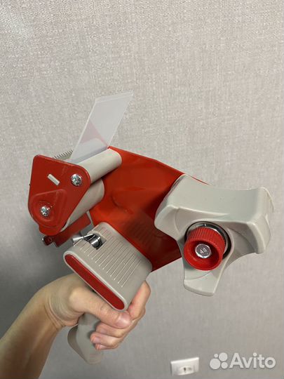 Диспенсер для скотча до 50 мм Brauberg