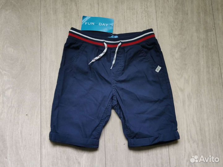 Шорты на мальчика 134 см