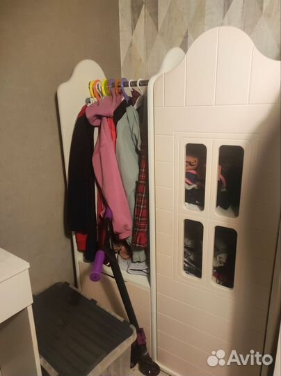 Шкаф в детскую