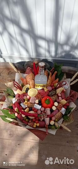 Съедобные букеты из колбас, морепродуктов