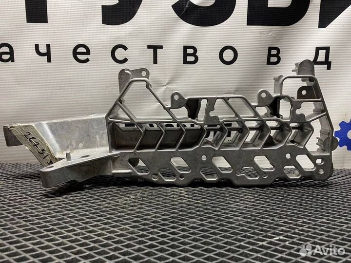 Ступень левая Volvo FH5 84326079