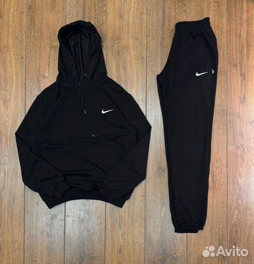 Костюм спортивный nike