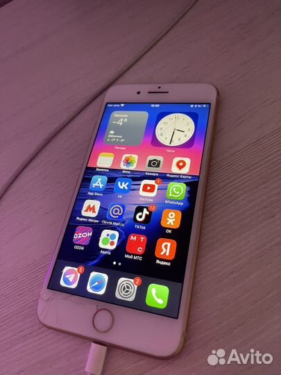 iPhone 8 Plus, 64 ГБ