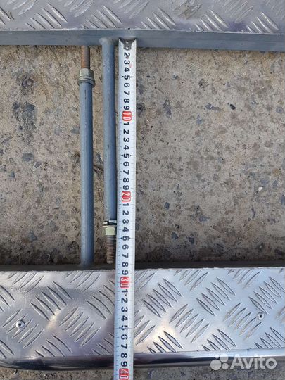 Пороги-подножки боковые