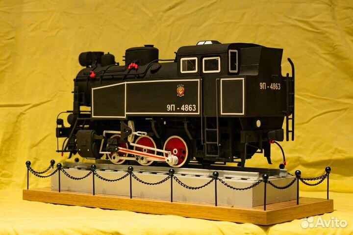Продам модель паровоза 9П
