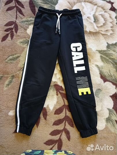 Продам костюм спортивный для девочки