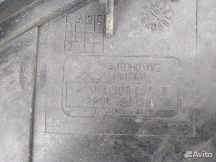 Фара передняя правая Mazda 6 Gg хетчбек 2.3 L3