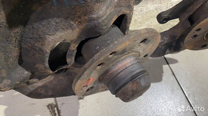 Поротные кулаки в сборе Mercedes Benz W210