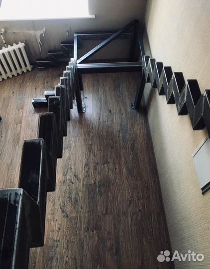 Металлический Каркас Лестницы на Монокосоуре на Вт