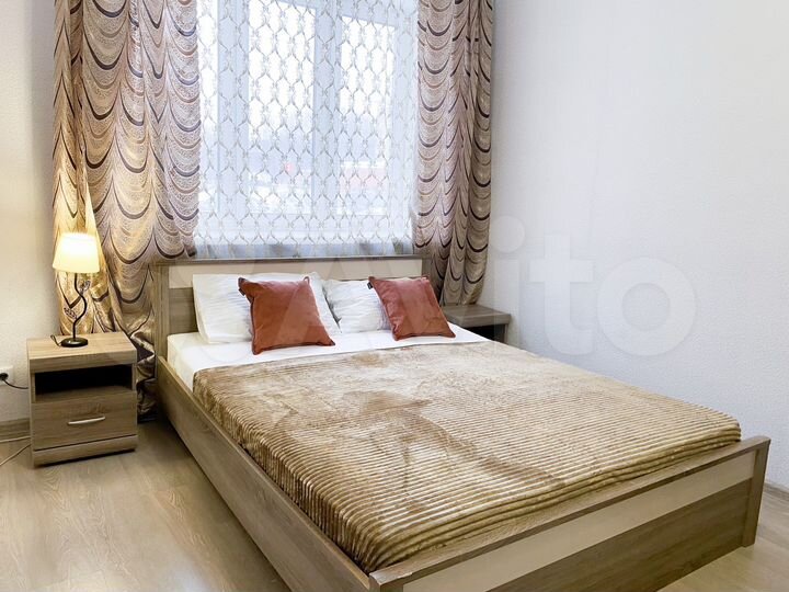 2-к. квартира, 52 м², 1/18 эт.