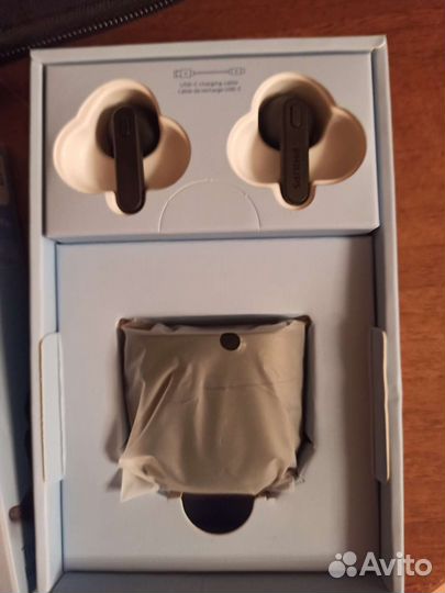 Беспроводные наушники philips