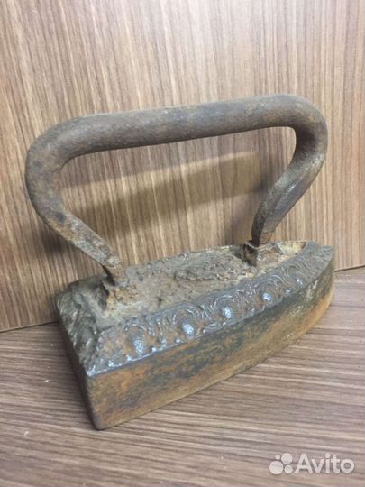 Утюг старинный