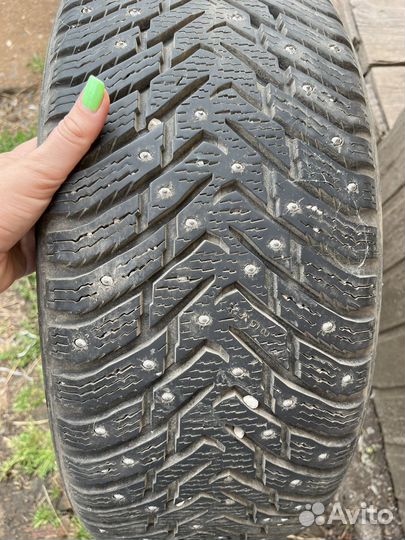 Nokian Tyres Hakkapeliitta 8 215/45 R18