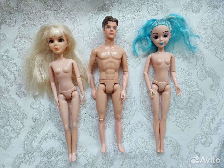 Кукла Барби шарнирная