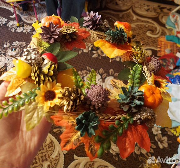 Осенний венок на дверь. Поделка в садик