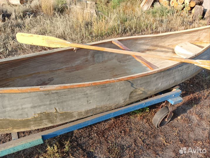 Лодка каноэ