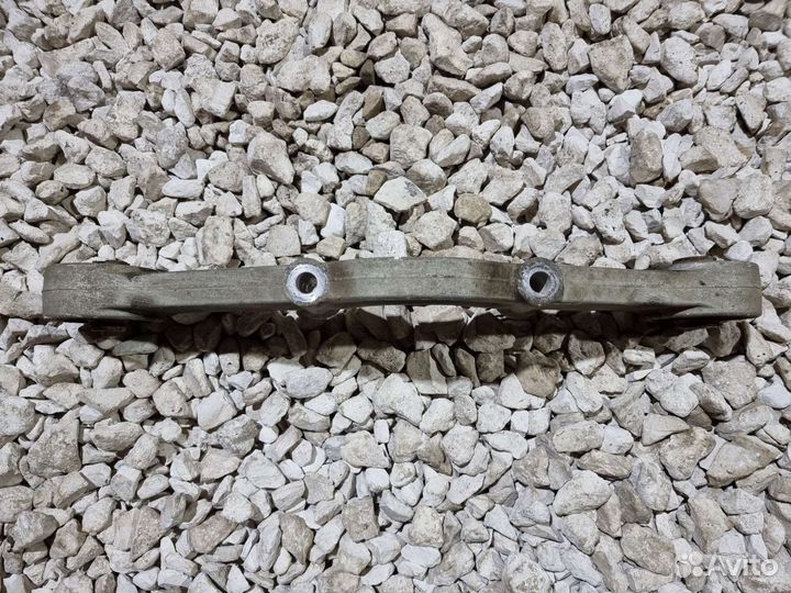 Кронштейн заднего редуктора Паджеро 4