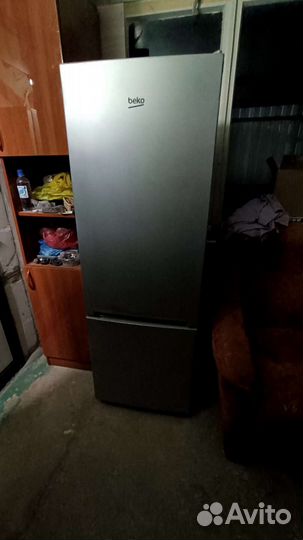 Холодильник 2х камерный