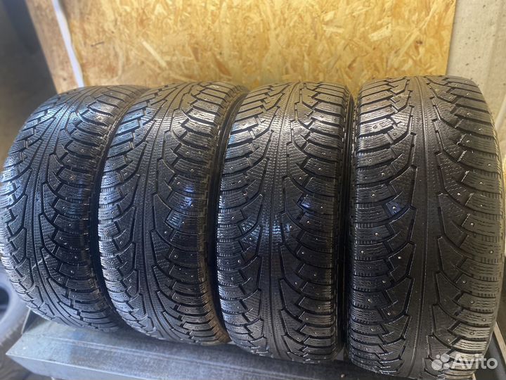 Nokian Tyres Hakkapeliitta 5 SUV 285/60 R18 116T