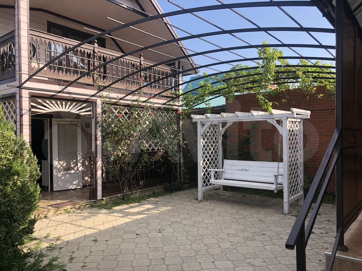 Дом 160 м² на участке 4 сот.