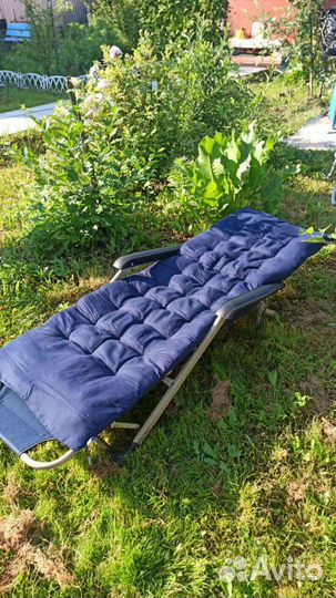 Шезлонг-раскладушка с матрасом новая