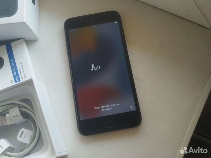 Телефон iPhone 7+