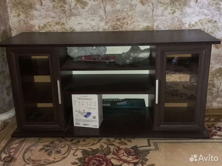 Тумба под телевизор