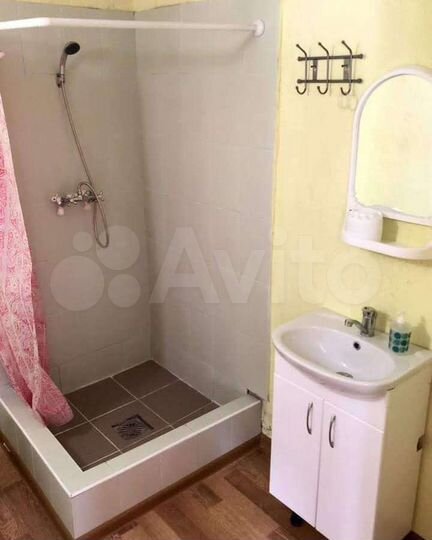 Комната 20 м² в 4-к., 1/1 эт.