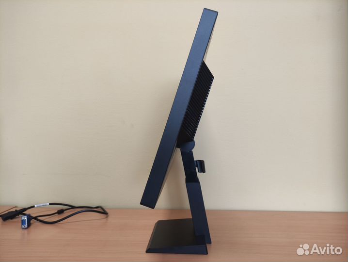 Монитор 22 дюйма Lenovo L2250pwD