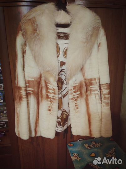 Настоящая греческая шуба - бобрик (размер 46-48)