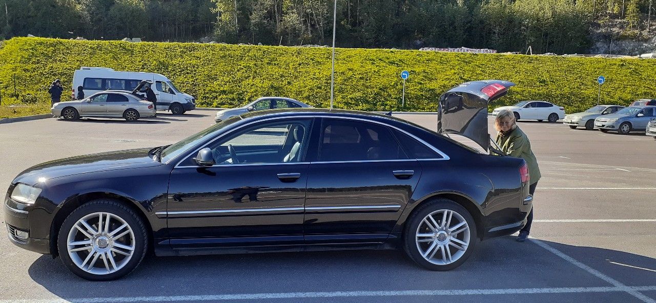 Audi A8: фото владельца