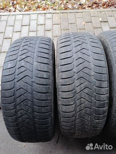 Pirelli Winter Sottozero 3 215/60 R16