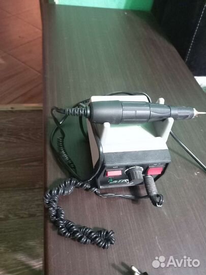 Аппарат для маникюра и педикюра