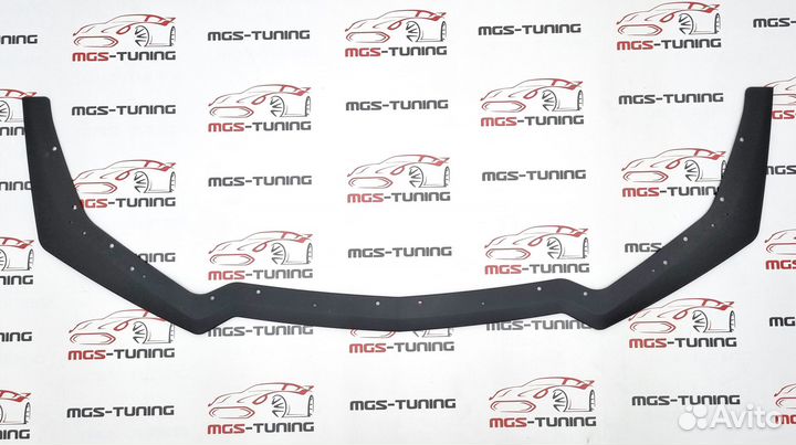 Губа переднего бампера на Ford Mustang GT 17н.в