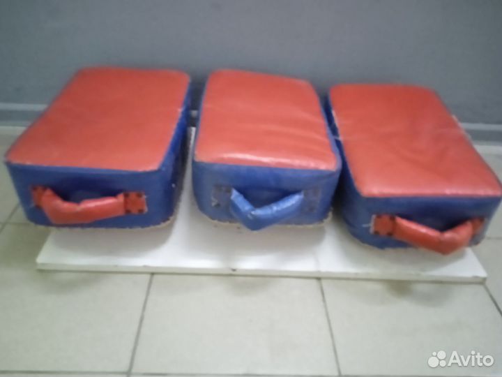 Боксерские лапы 40*26 сума за всë