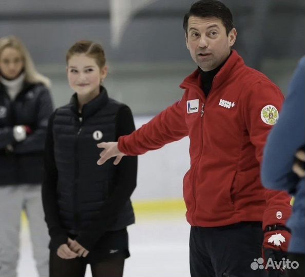 Тренер по фигурному катанию