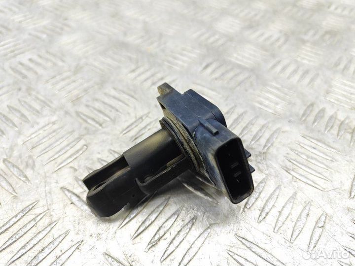 Датчик массового расхода воздуха (дмрв) Mitsubishi