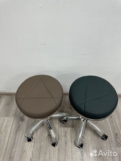 Стул для мастера/таблетка