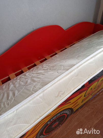 Детская кровать машина с матрасом