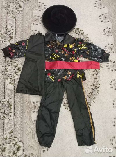 Новогодний костюм Зорро. 122-128