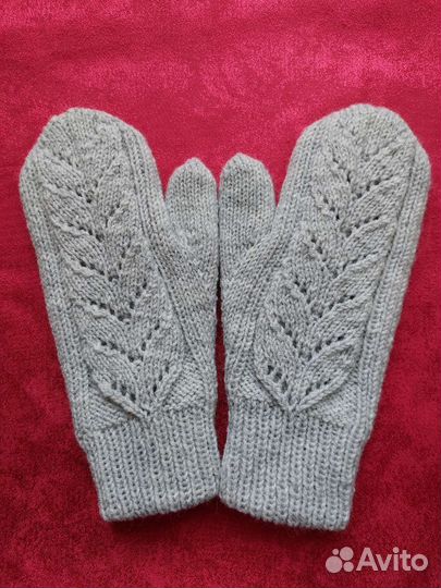 Варежки женские