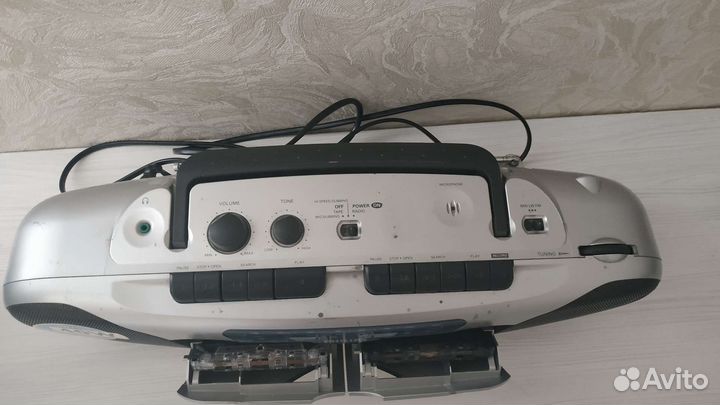 Музыкальный центр philips