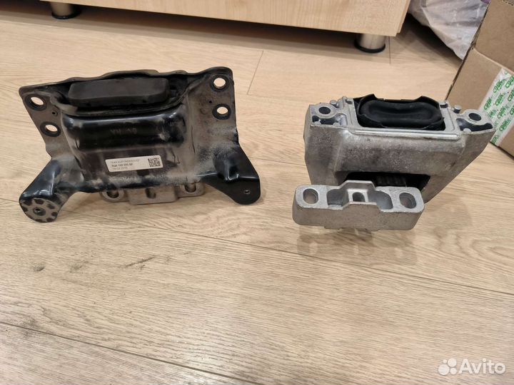 Левая опора двигателя 5Q0199555BF Skoda Octavia A7