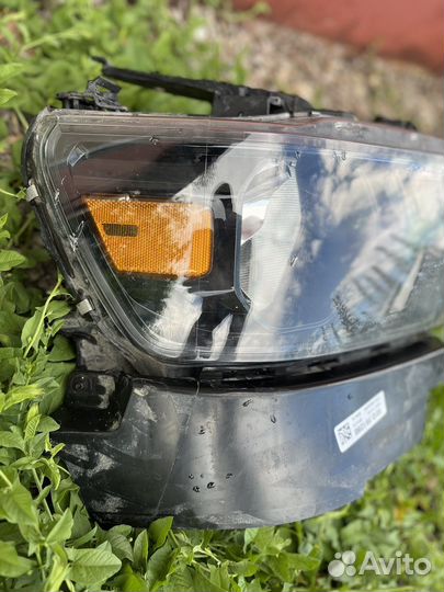 Фара правая Ram V