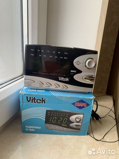 Радиочасы vitek