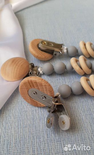 Держатель для соски и грызунок 2в1