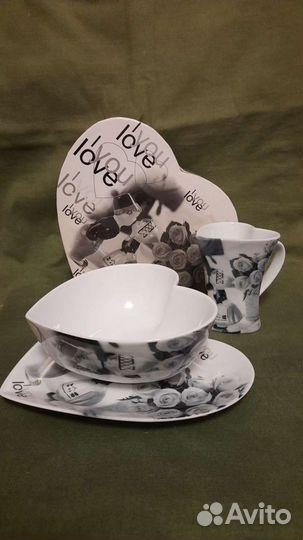 Набор посуды фарфоровый из трех предметов